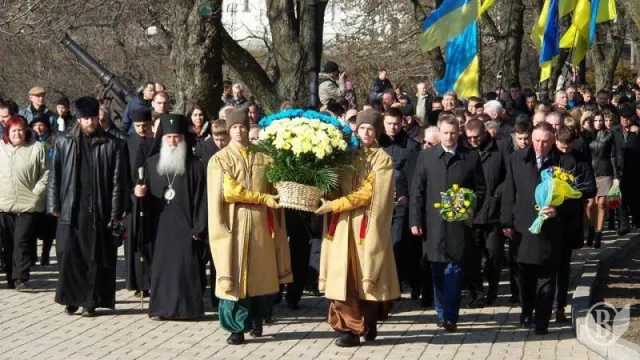 У Чернігові вшанували Кобзаря (Фоторепортаж) + (Відео) — фото 7
