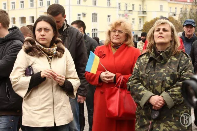 Близько 2 тис. мітингували мітингували за збереження територіальної цілісності України (Фоторепортаж) — фото 1