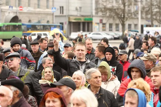 Близько 2 тис. мітингували мітингували за збереження територіальної цілісності України (Фоторепортаж) — фото 2
