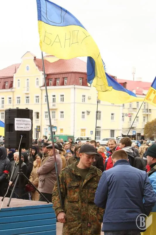 Близько 2 тис. мітингували мітингували за збереження територіальної цілісності України (Фоторепортаж) — фото 6