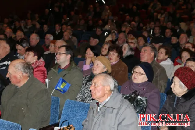 В Чернігові відбулася зустріч з Олегом Тягнибоком (Фоторепортаж) + (Відео) — фото 6