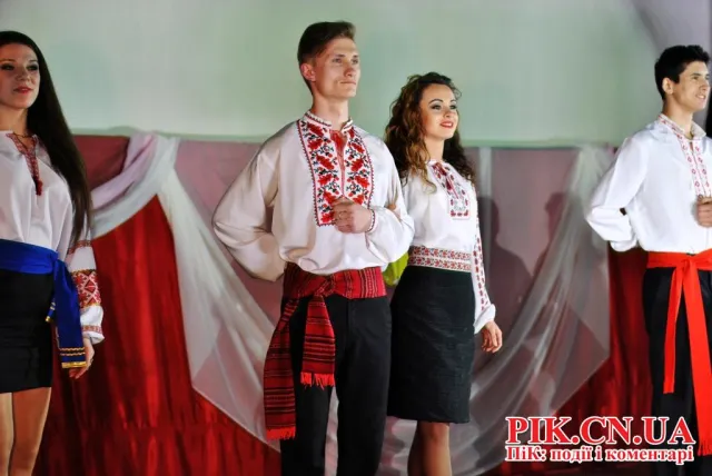 У Чернігові відбувся шоу-конкурс «Зіркова пара ЧДІЕУ» (Фоторепортаж) — фото 3