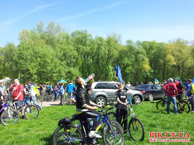 У Чернігові відбувся патріотичний велопробіг (Фоторепортаж) + (Відео) — фото 3