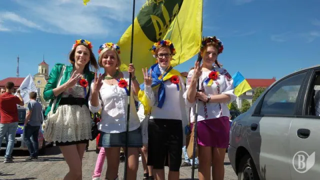 Вулицями Чернігова пройшов авто-мотопробіг за єдність і мир в Україні (Фоторепортаж) + (Відео) — фото 4