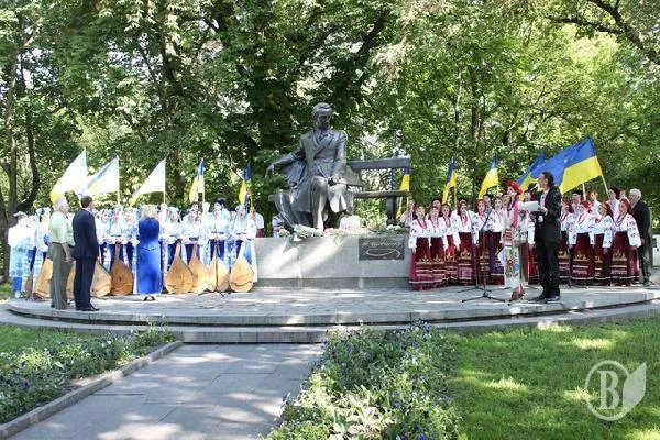 Чернігівці згадали великого генія українського народу Тараса Григоровича Шевченка (Фото) — фото 3