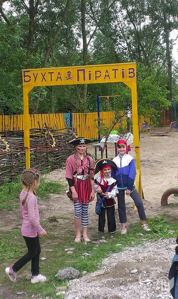 У Чернігові збільшується кількість дитячих майданчиків (Фоторепортаж) — фото 4