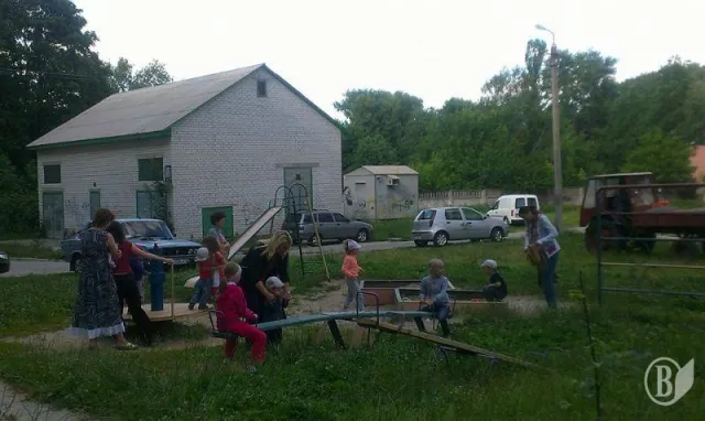 В Чернігові облаштували ще два дитячі майданчики (Фото) — фото 1