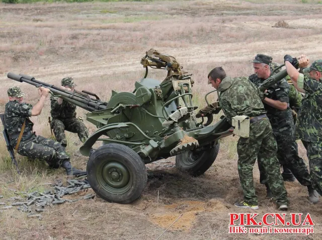 На базі військового полігону триває активна фаза навчань батальйонів територіальної оборони (Фото) — фото 2