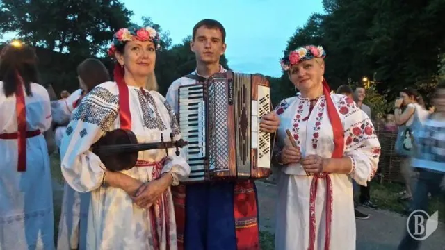Купальський вечір і купальська ніч пройшли у центральному парку культури і відпочинку в Чернігові (Фото) + (Відео) — фото 2