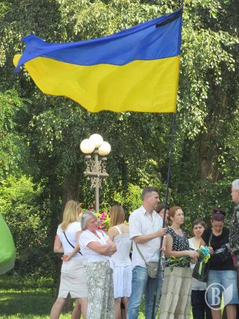 Сотні чернігівців провели в останню путь героя Миколу Бруя (Фоторепортаж) — фото 7