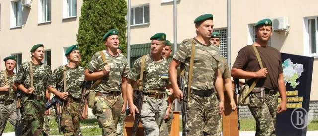 Чернігівські прикордонники повернулися до Чернігова на перепочинок (Фоторепортаж) — фото 5