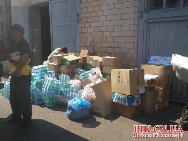 Чернігівським військовим відправили чергову фуру з гуманітарною допомогою (Фоторепортаж) — фото 5