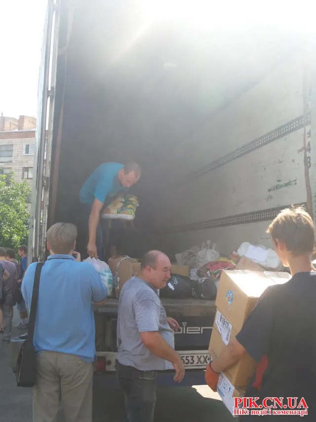Чернігівським військовим відправили чергову фуру з гуманітарною допомогою (Фоторепортаж) — фото 8