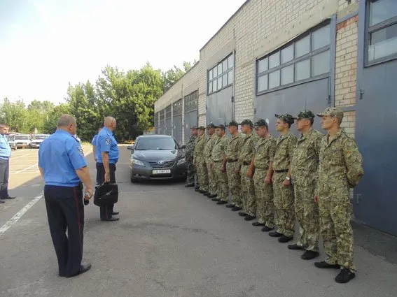 Чернігівські ДАІ-ки несуть службу в зоні АТО — фото 1