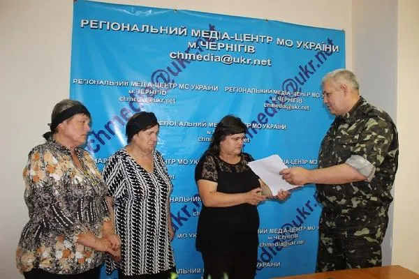 Родина загиблого військовослужбовця Збройних Сил України отримала двохкімнатну квартиру (Фото) — фото 1