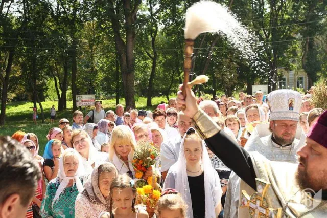 Найдревніший у Чернігові Спасо-Преображенський собор став місцем основного дійства Яблучного Спаса (Фоторепортаж) — фото 6