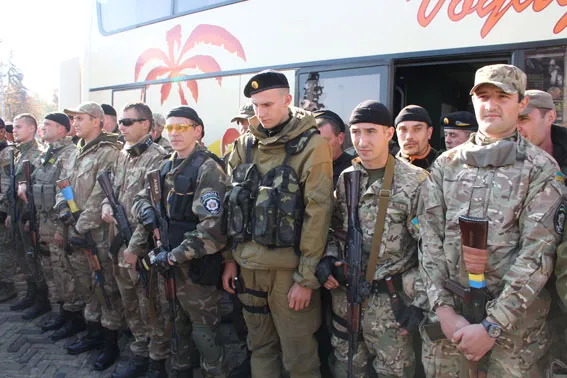 Чернігівці зустріли бійців спецбатальйону «Чернігів», які несли службу у зоні АТО (Фоторепортаж) — фото 2